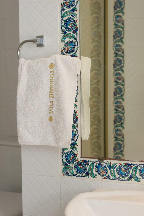 Phoenicia Bed & Breakfast 3*